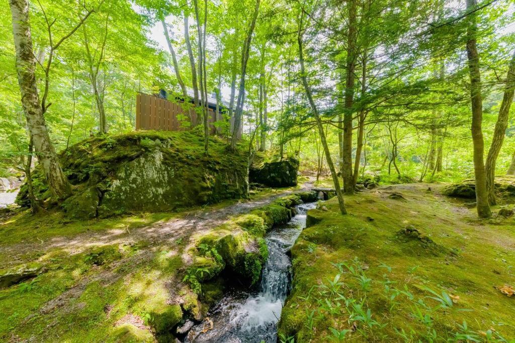 Вилла ロックフォレスト北軽井沢 Экстерьер фото